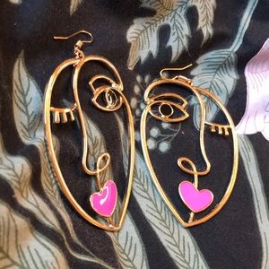 NWOT Gold Face Earrings